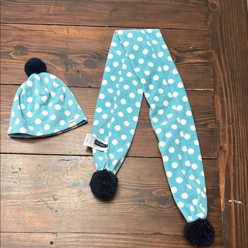 Kids Gap Blue Polka Dot Hat and Scarf Set